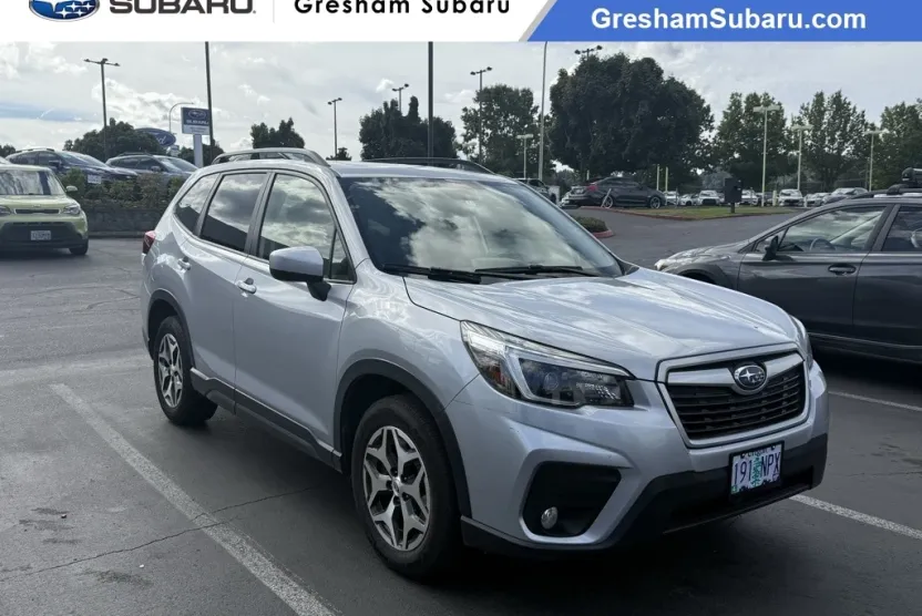 2021 Subaru Forester Premium photo 1