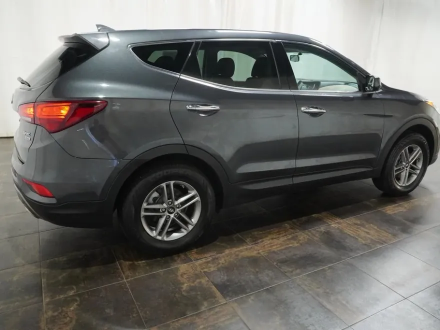 2017 Hyundai Santa Fe Sport Base photo 1