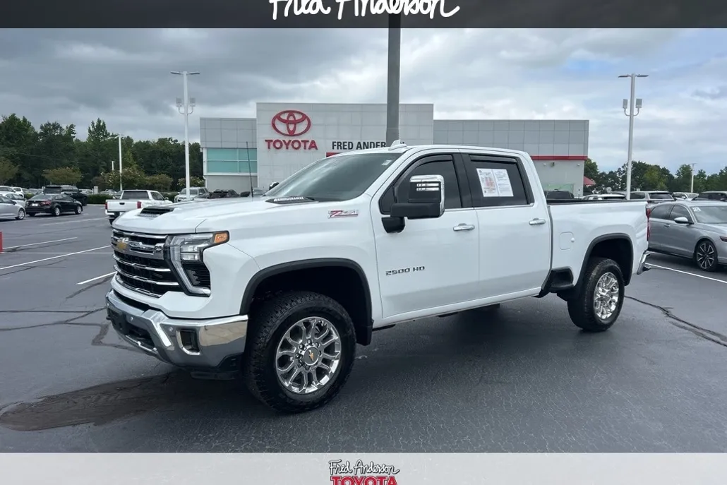 2024 Chevrolet Silverado 2500HD LTZ photo 1