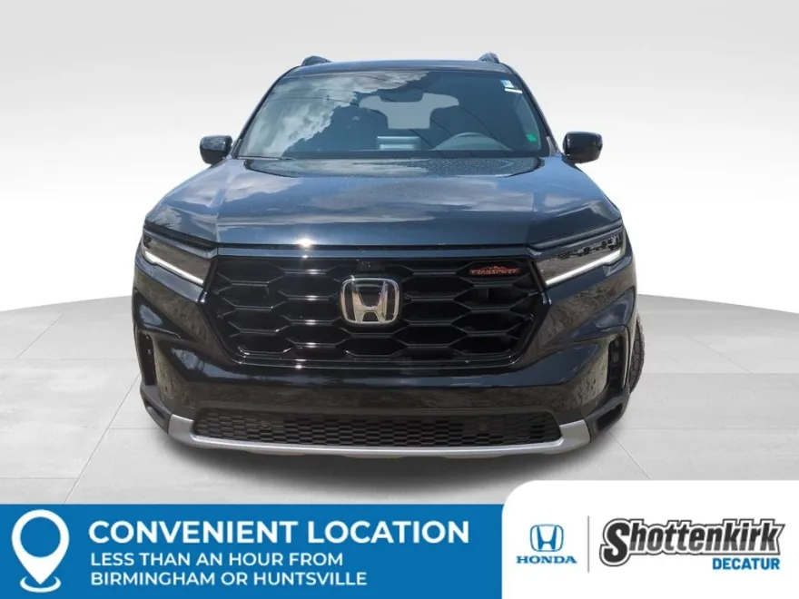 2025 Honda Pilot TrailSport photo 1