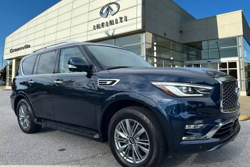2022 Infiniti QX80 Luxe photo 1
