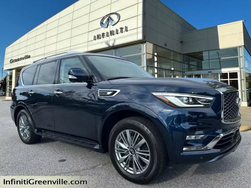 2022 Infiniti QX80 Luxe photo 1