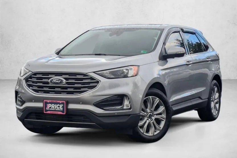 2022 Ford Edge Titanium photo 1