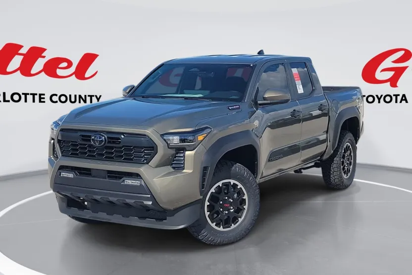 2025 Toyota Tacoma TRD Off-Road Double Cab photo 1