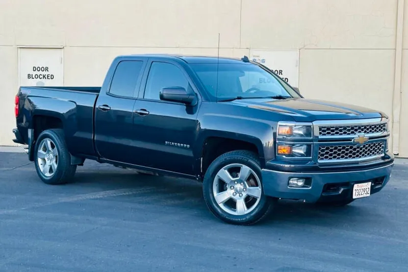 2014 Chevrolet Silverado 1500 LT photo 1