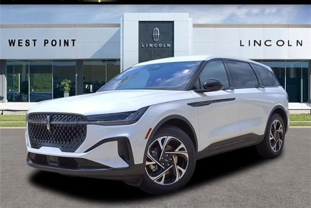 2025 Lincoln Nautilus Premiere photo 1