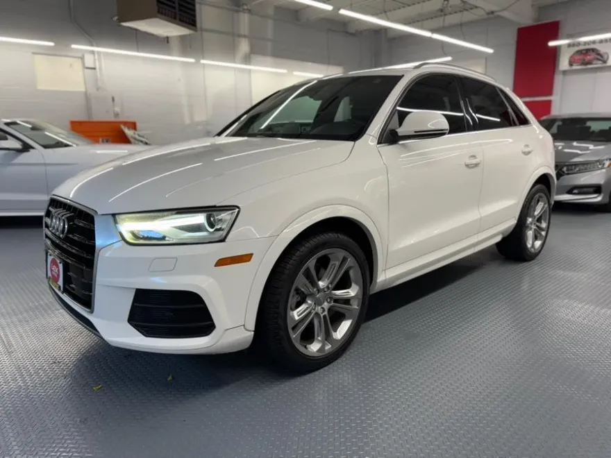 2016 Audi Q3 Premium Plus photo 1
