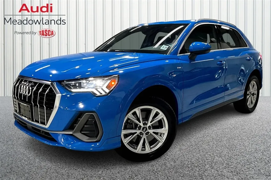2022 Audi Q3 S line Premium Plus photo 1