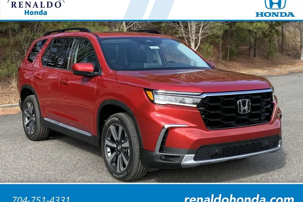 2025 Honda Pilot Touring photo 1