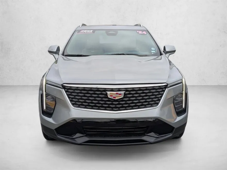 2024 Cadillac XT4 Premium Luxury photo 1