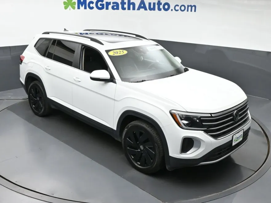 2025 Volkswagen Atlas SE Technology photo 1