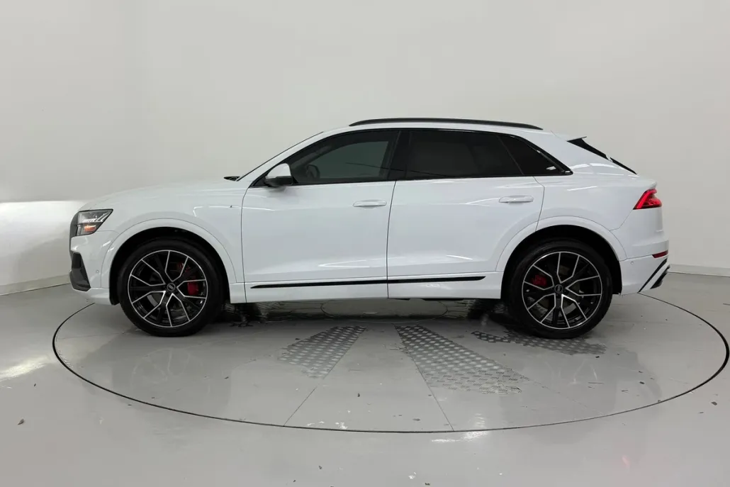 2021 Audi Q8 line Prestige photo 1