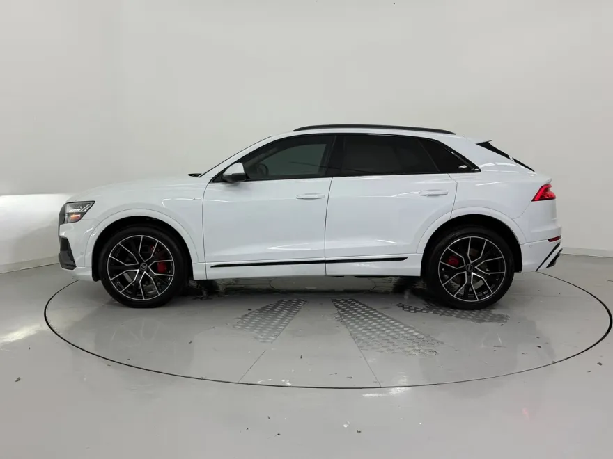 2021 Audi Q8 line Prestige photo 1