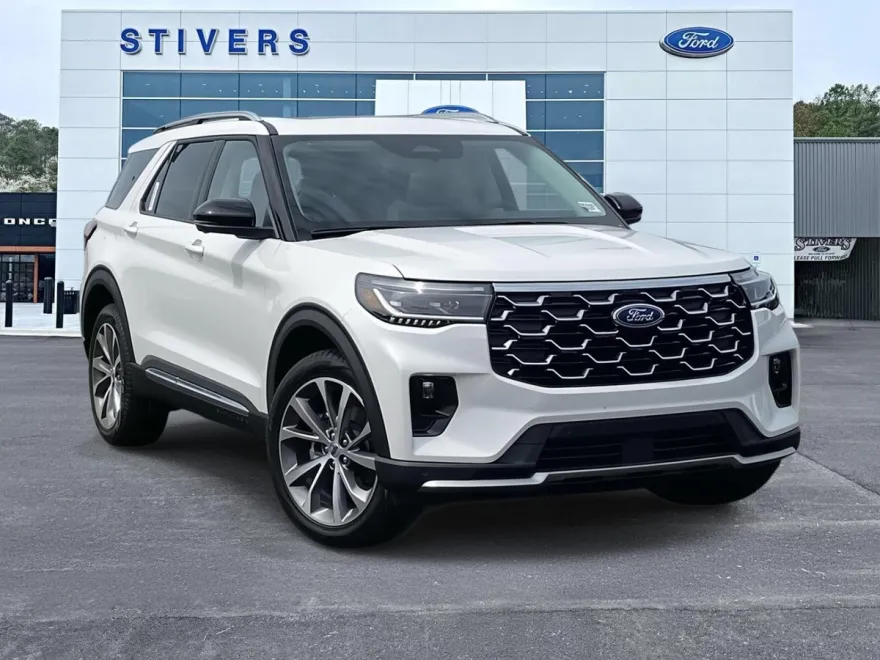 2025 Ford Explorer Platinum photo 1