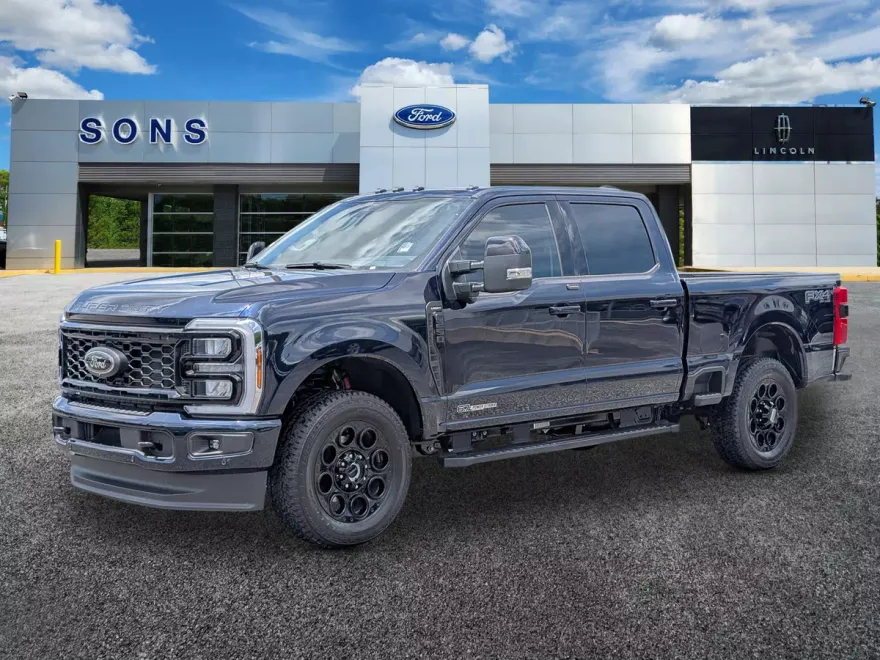 2025 Ford F-250 Lariat photo 1