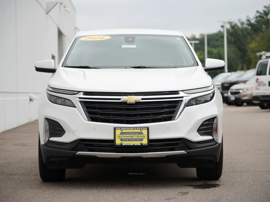 2024 Chevrolet Equinox LT photo 1