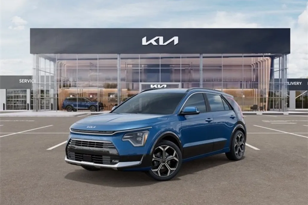 2025 Kia Niro SX Touring photo 1