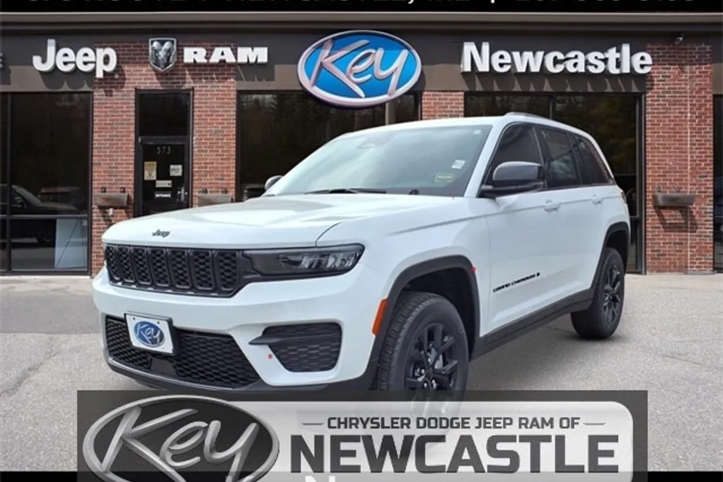 2025 Jeep Grand Cherokee Laredo photo 1