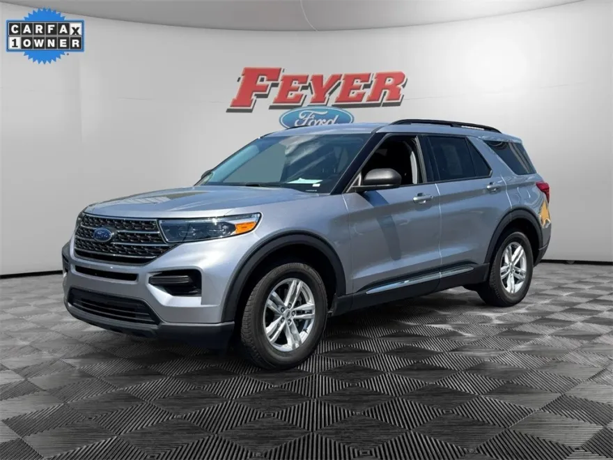 2022 Ford Explorer XLT photo 1