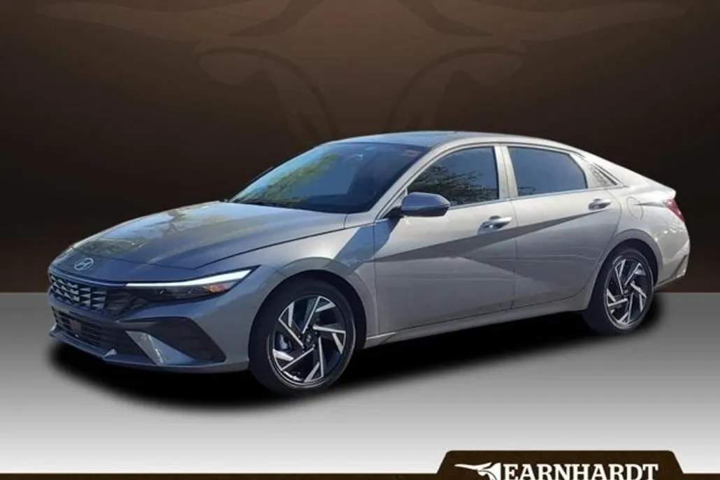2025 Hyundai Elantra Limited photo 1