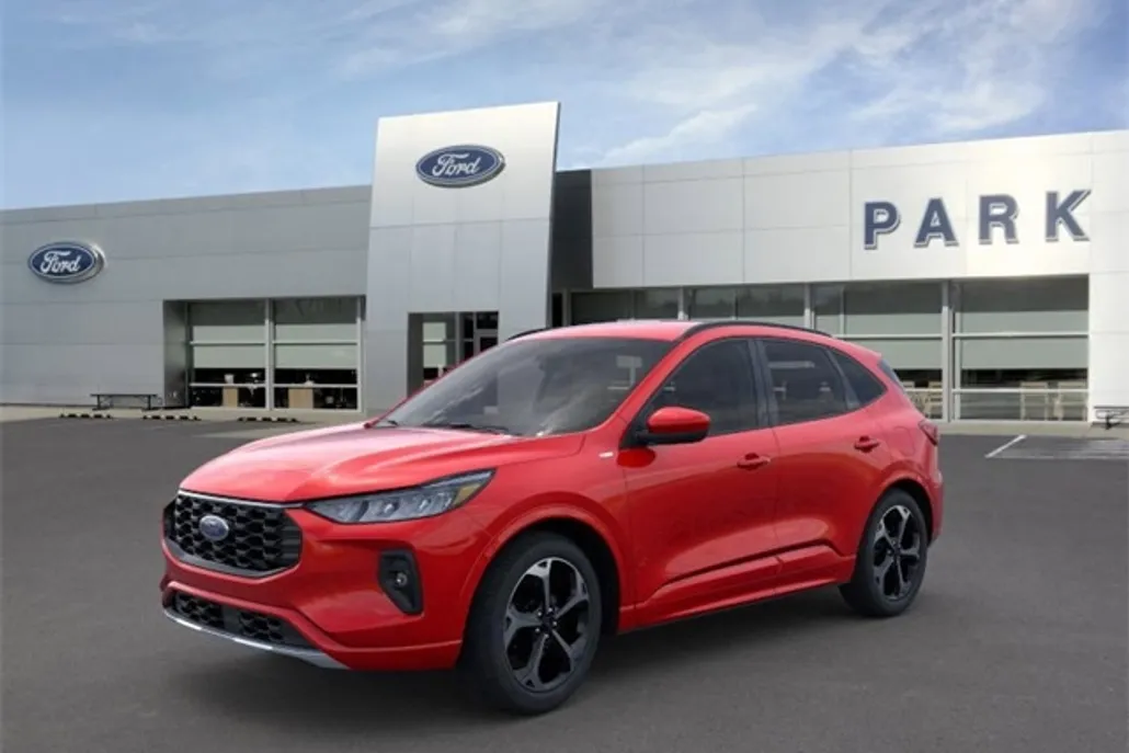 2024 Ford Escape ST-Line Select photo 1