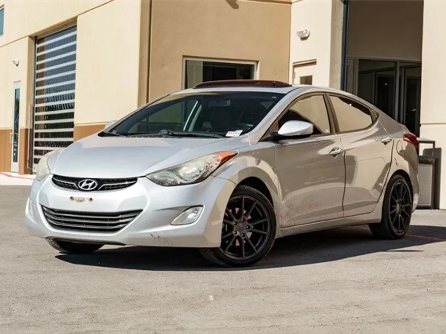 2013 Hyundai Elantra Limited photo 1