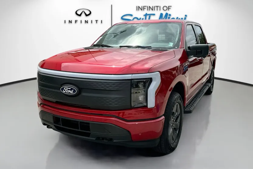 2025 Ford F-150 Lightning photo 1