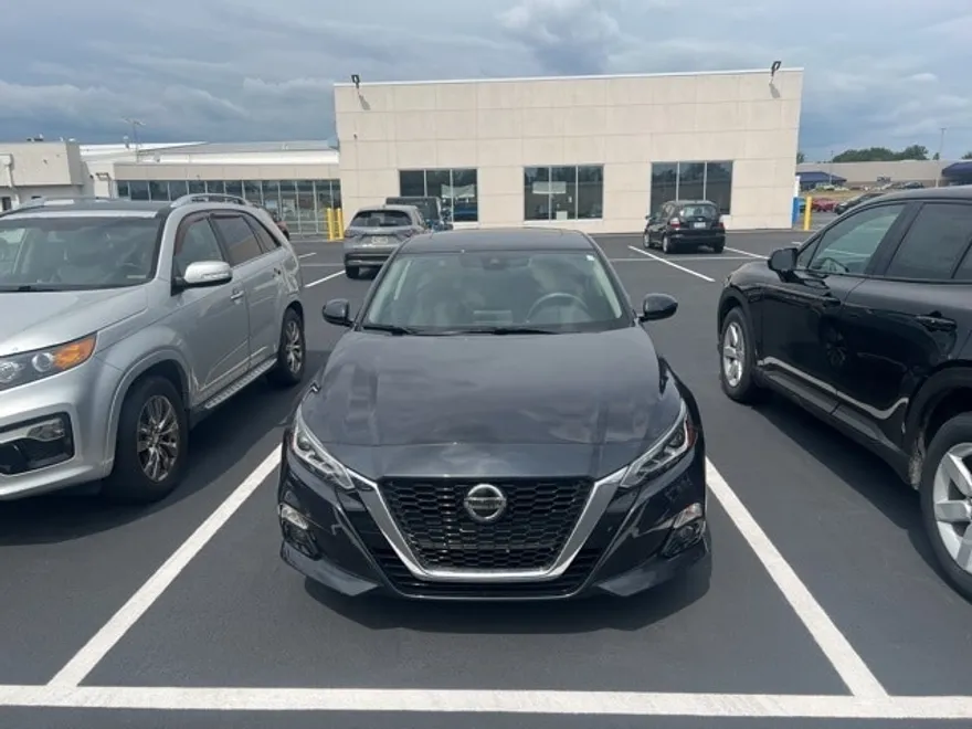 2021 Nissan Altima 2.5 SL photo 1