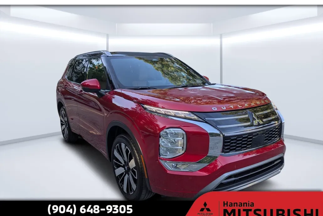 2025 Mitsubishi Outlander SEL photo 1