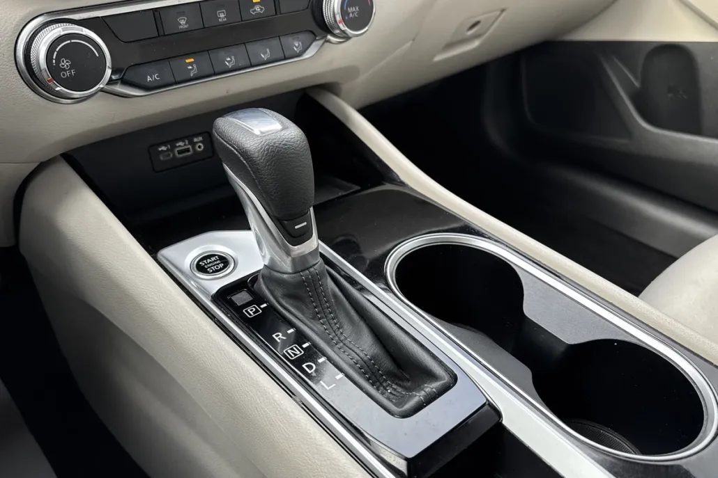 2021 Nissan Altima 2.5 SV photo 1