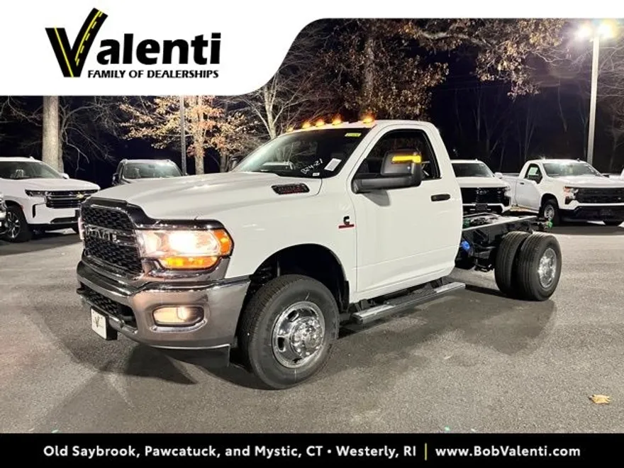2024 Ram 3500 Tradesman photo 1