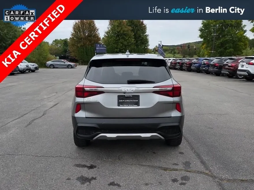 2023 Kia Seltos LX photo 1