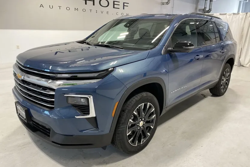 2026 Chevrolet Traverse photo 1