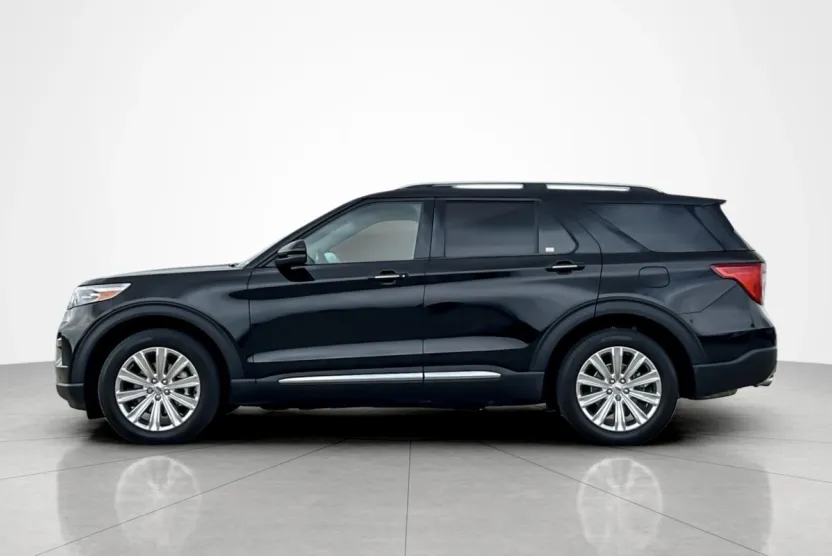 2023 Ford Explorer Limited photo 1