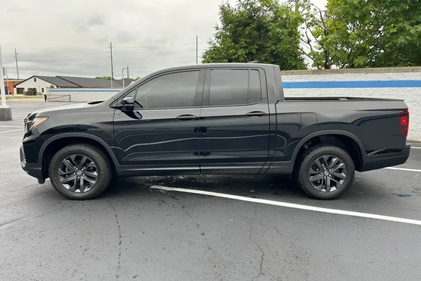 2023 Honda Ridgeline Sport photo 1