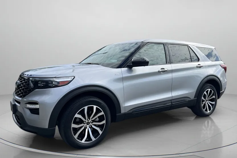 2022 Ford Explorer ST-Line photo 1