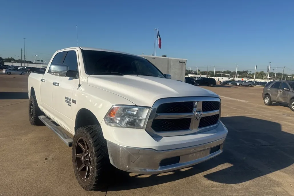 2020 Ram 1500 Classic SLT photo 1