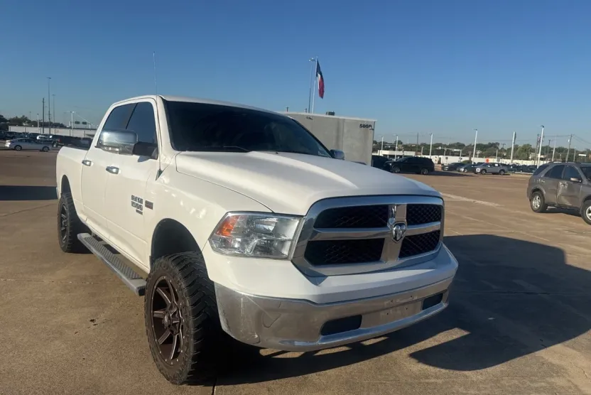 2020 Ram 1500 Classic SLT photo 1