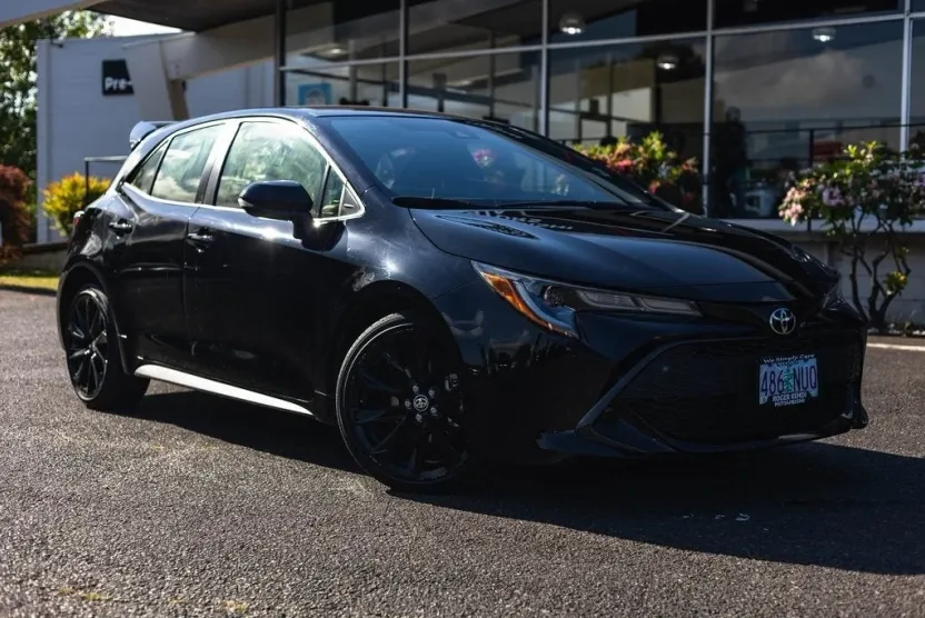 2022 Toyota Corolla SE photo 1