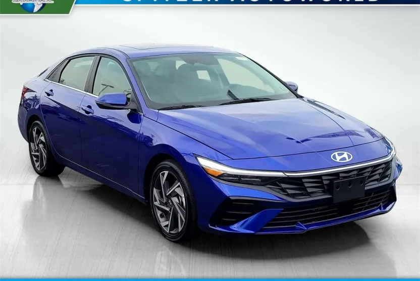2025 Hyundai Elantra Limited photo 1