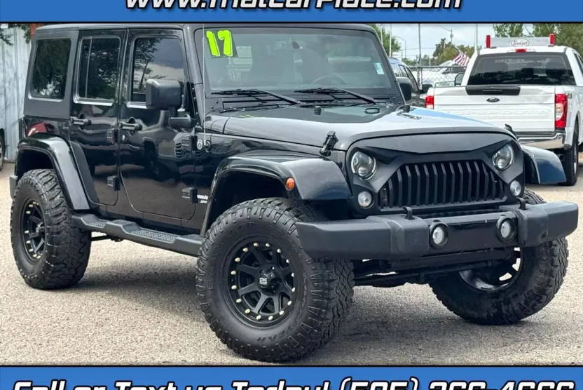 2017 Jeep Wrangler Unlimited Sahara photo 1