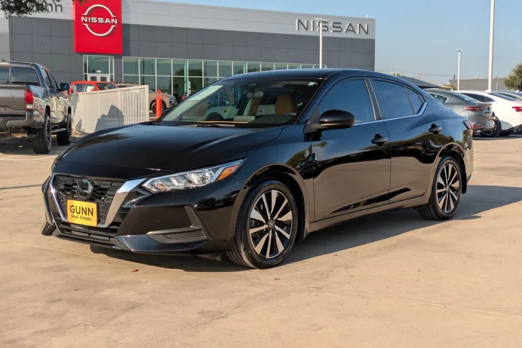 2023 Nissan Sentra SV photo 1