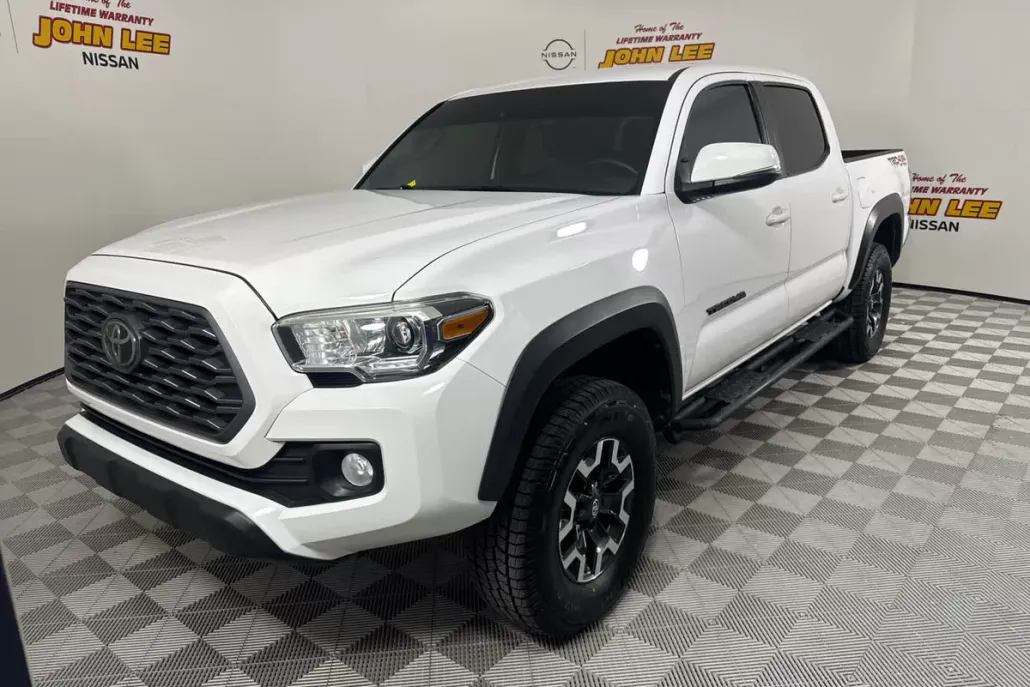 2021 Toyota Tacoma 4x4 TRD photo 1