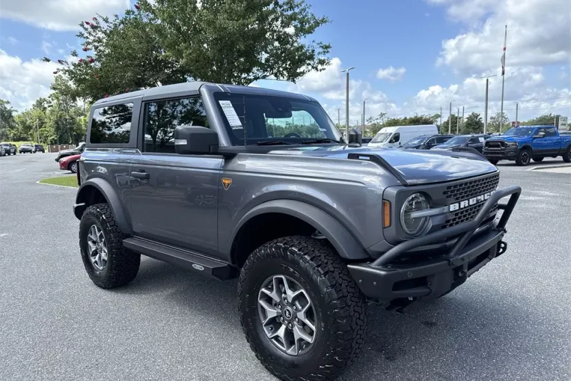 2022 Ford Bronco Badlands photo 1