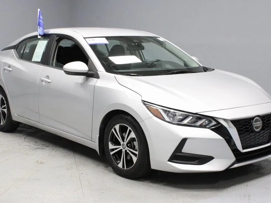 2020 Nissan Sentra SV photo 1