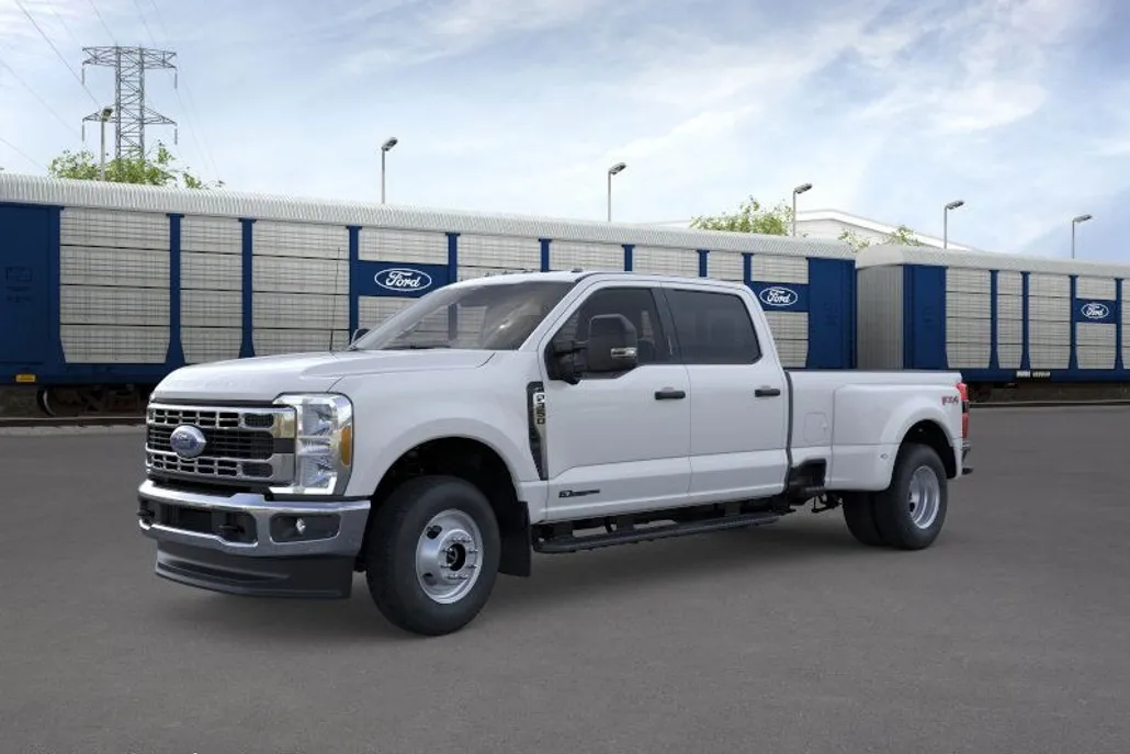 2025 Ford F-350 XLT photo 1