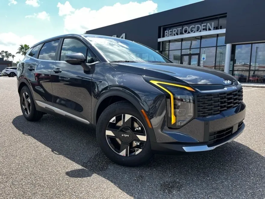 2026 Kia Sportage LX photo 1