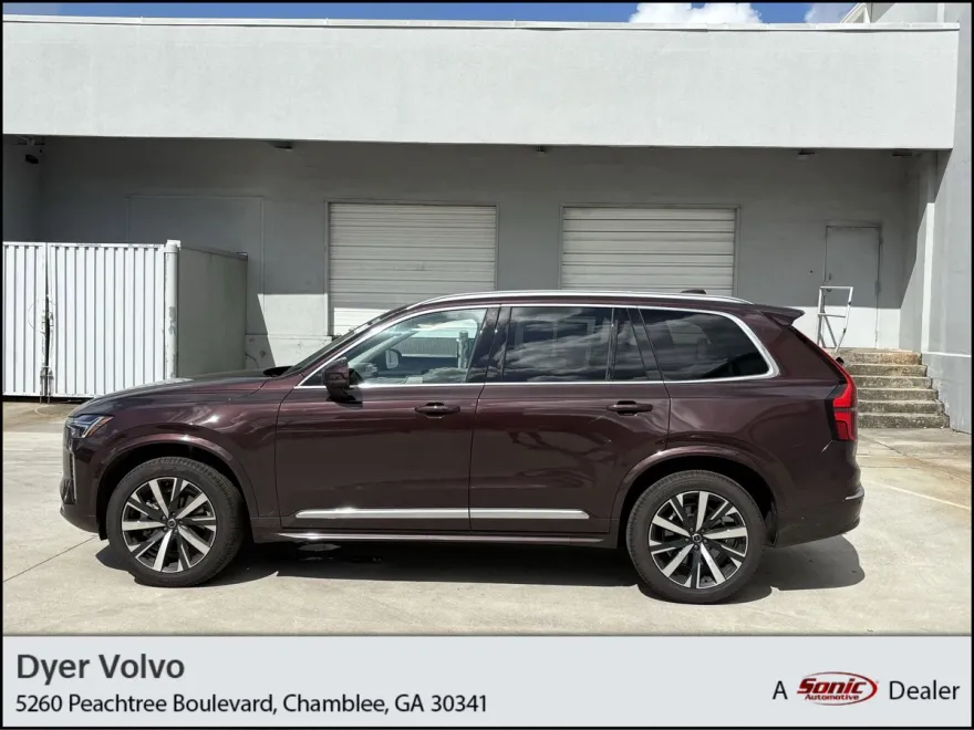 2025 Volvo XC90 Core photo 1