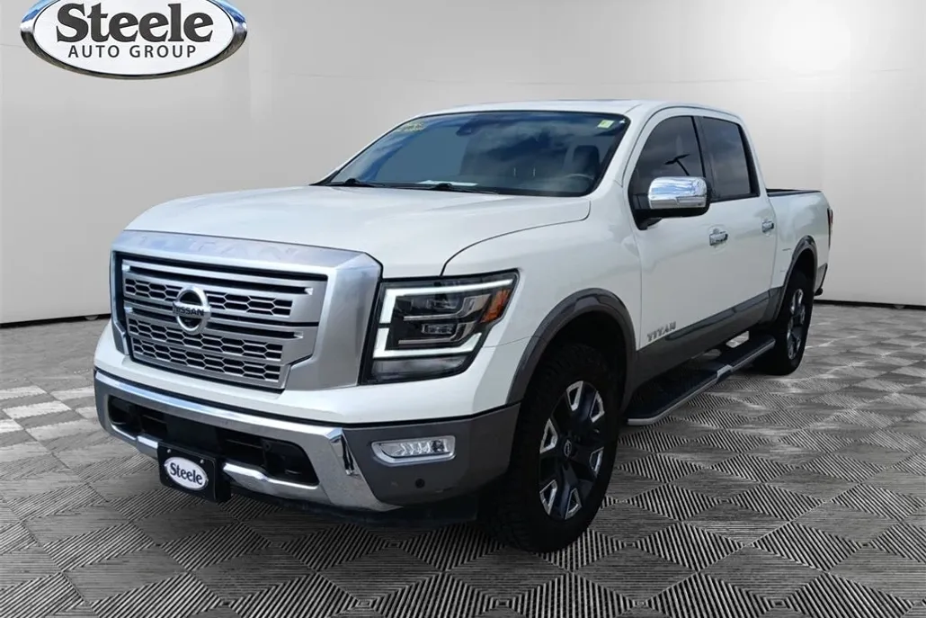 2023 Nissan Titan Crew Cab Platinum Reserve photo 1