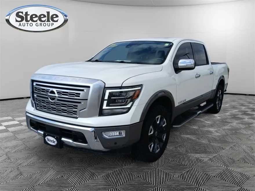 2023 Nissan Titan Crew Cab Platinum Reserve photo 1
